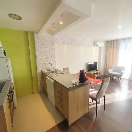 Piso Familiar Apartment *