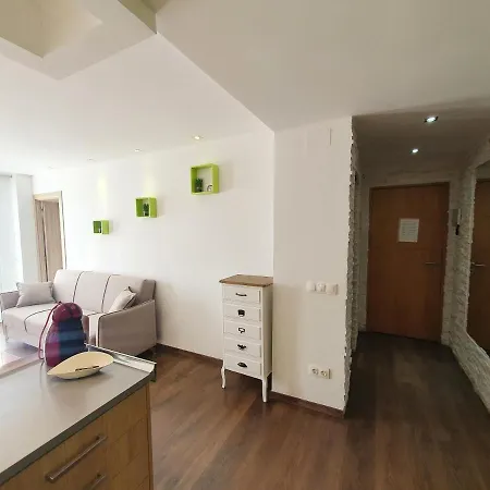 Piso Familiar 아파트 살루